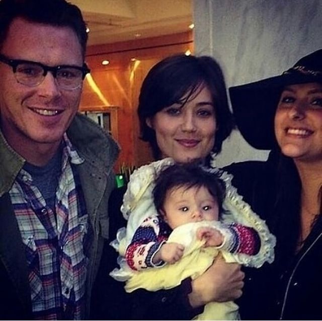 Picture of Caroline Estabrook with her mother Megan Boone, father Dan Estabrook and aunt Paige Boone